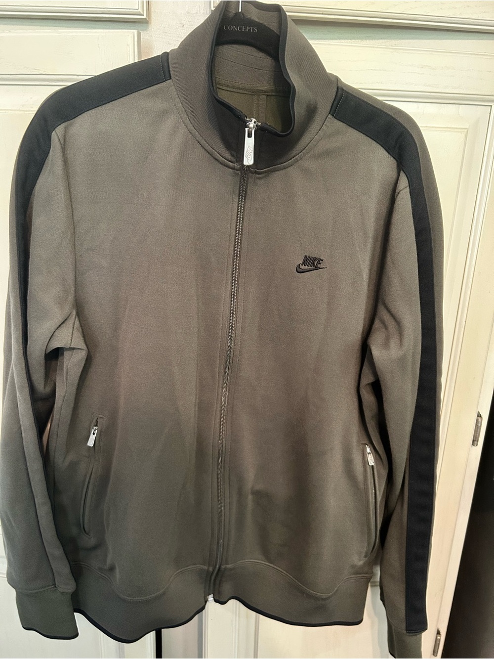 Nike full-zip track jacket XL Army Green With Black Stripes, Nike On  Zippers